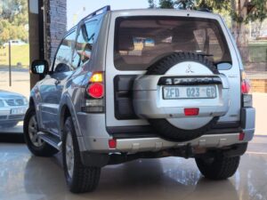 2010 Mitsubishi Pajero 5-Door 3.8 GLS V6