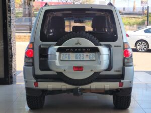 2010 Mitsubishi Pajero 5-Door 3.8 GLS V6