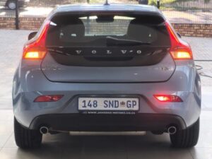 2019 Volvo V40 T3 Momentum Auto