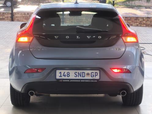 2019 Volvo V40 T3 Momentum Auto