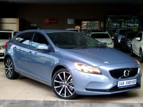 2019 Volvo V40 T3 Momentum Auto
