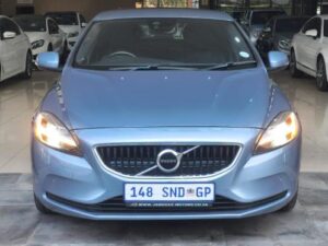 2019 Volvo V40 T3 Momentum Auto