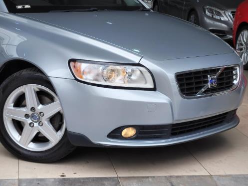 2010 Volvo S40 2.0
