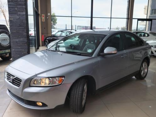 2010 Volvo S40 2.0